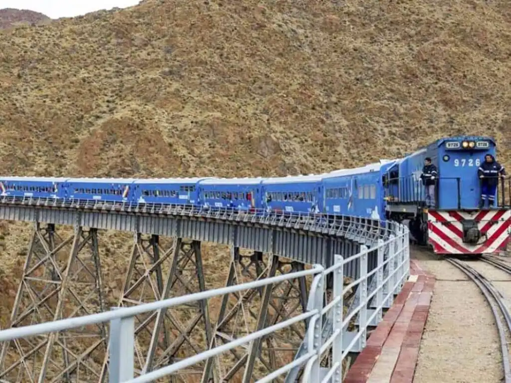 TREN A LAS NUBES Ing Maury